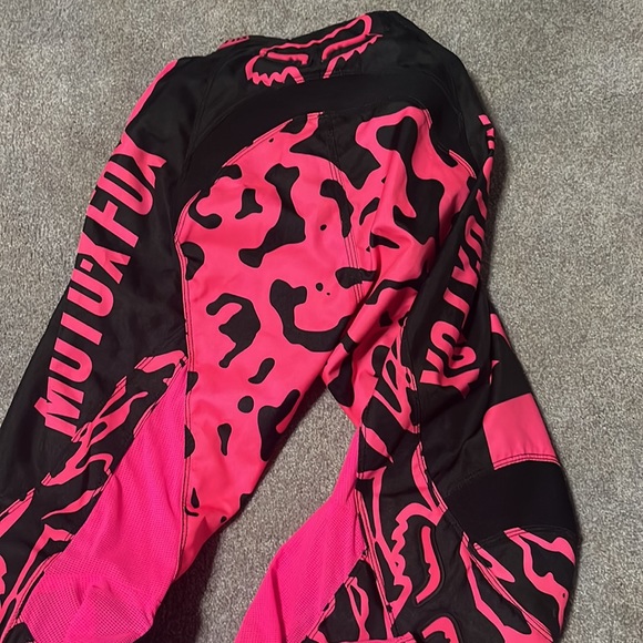 Fox Riding Pants 180 - Black/Pink Size 1-2 NWOT WITH HIP Cushions - Picture 5 of 5